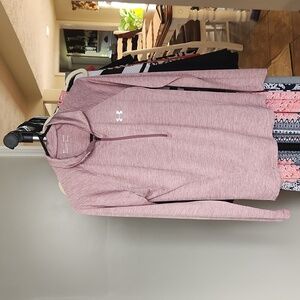 EUC Sz M Thin Under Armour Long Sleeve Shirt